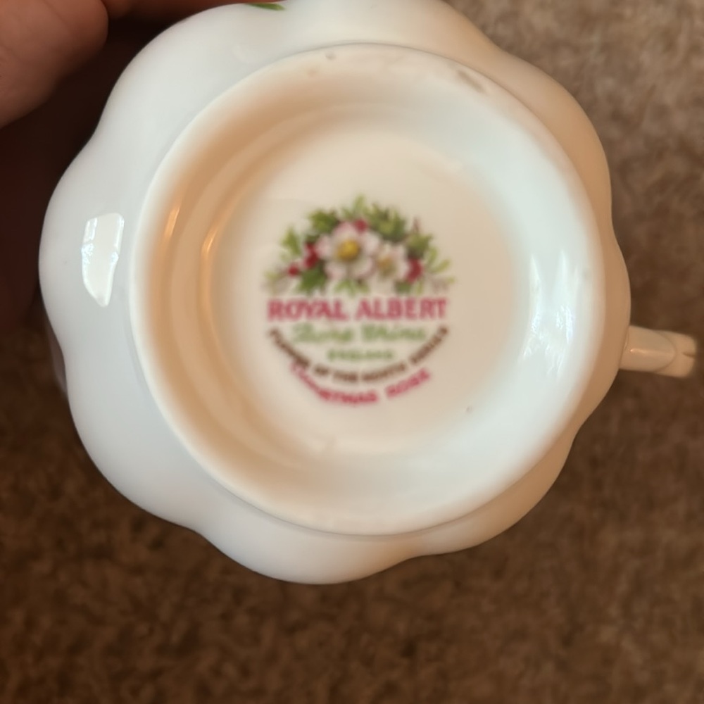 Royal Albert December Bone China Tea Cup & Saucer - Picture 6 of 11